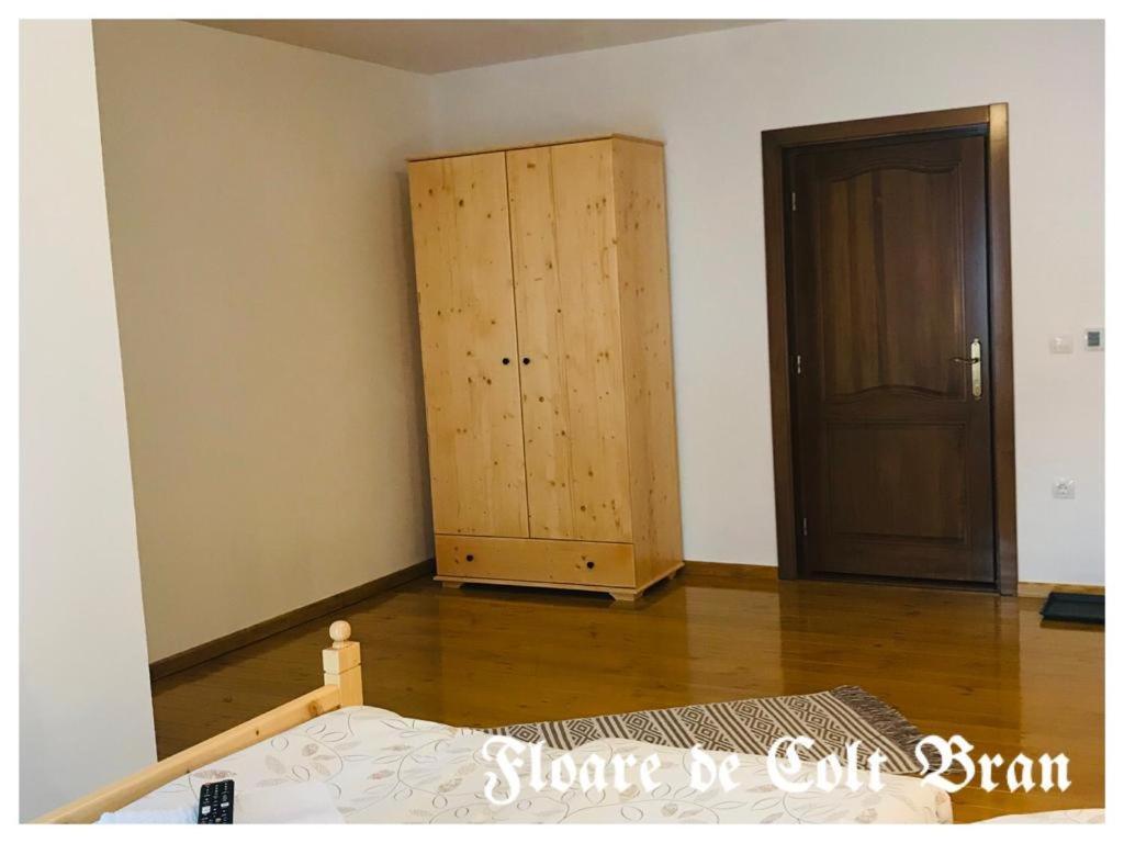 Hotel Floare De Colt-Bran Bran  Esterno foto
