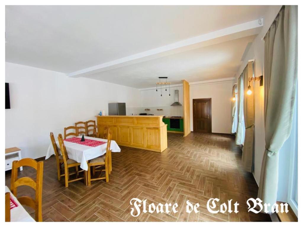 Hotel Floare De Colt-Bran Bran  Esterno foto